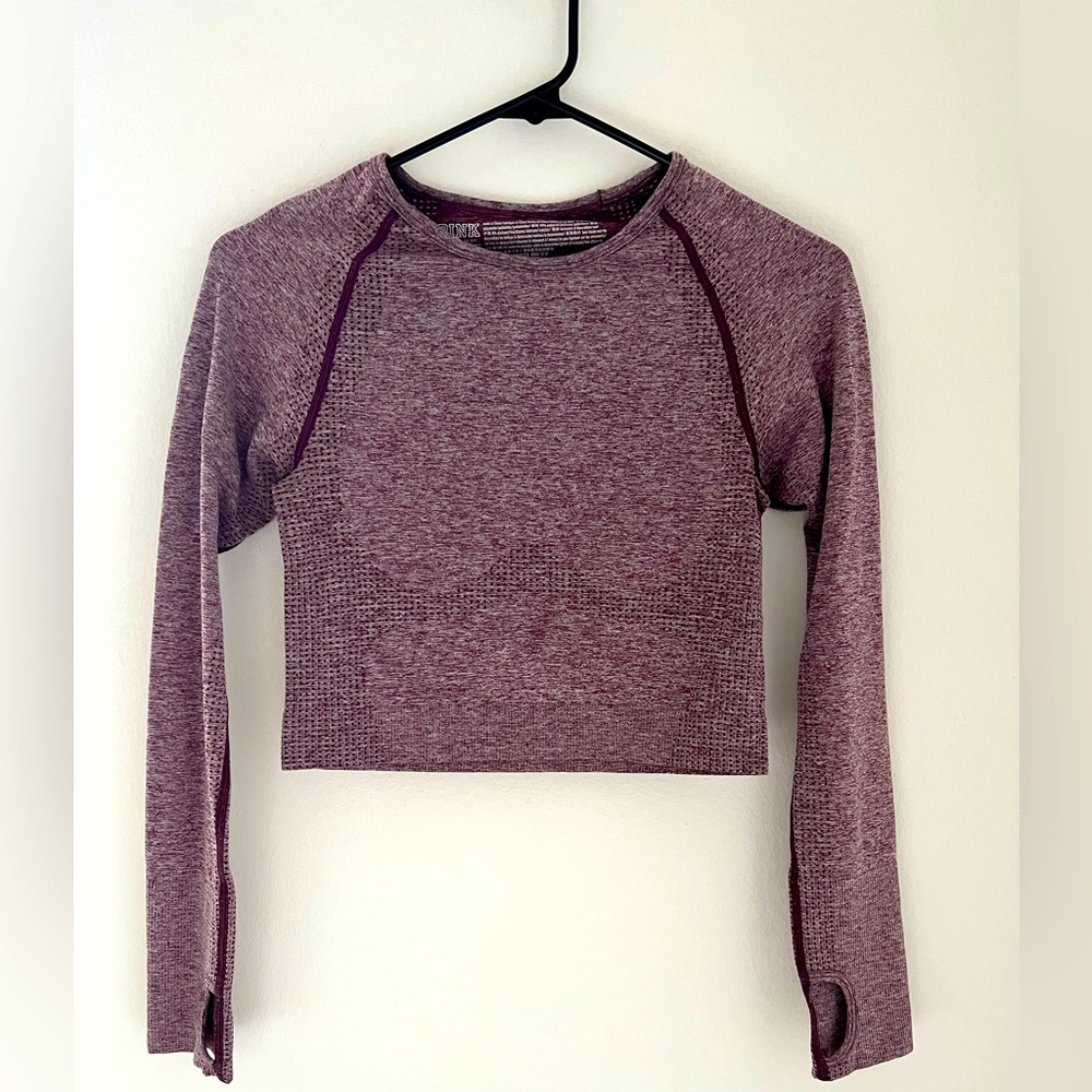 PINK Victoria’s Secret, seamless long sleeve crop top, size M